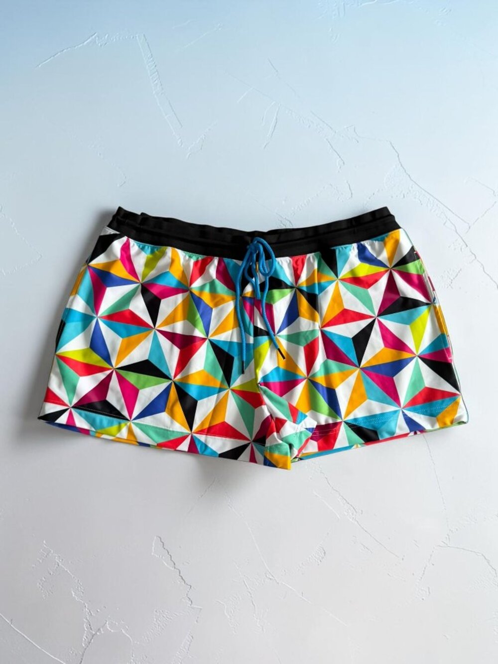 DISNEY Parks Women’s Epcot Multicolor Shorts Size XL